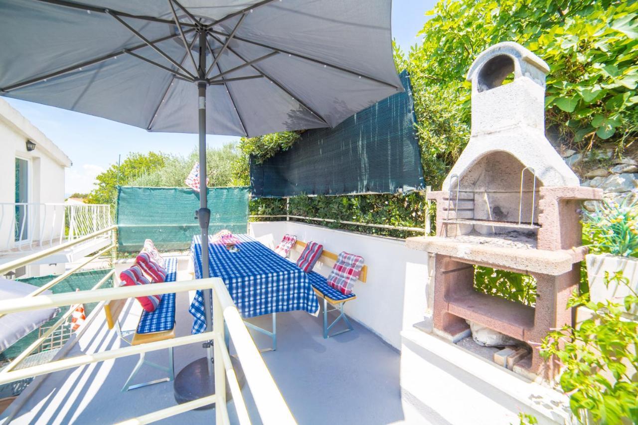 Apartment With Sea View Close To The Beach プロマイナ エクステリア 写真